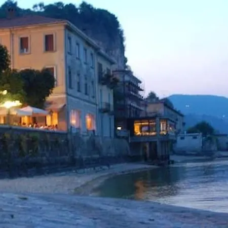 2 Bedrooms With Wifi At *